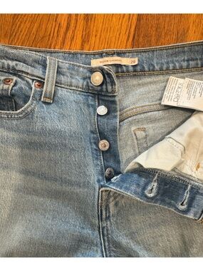 Levi’s Wedgie Straight